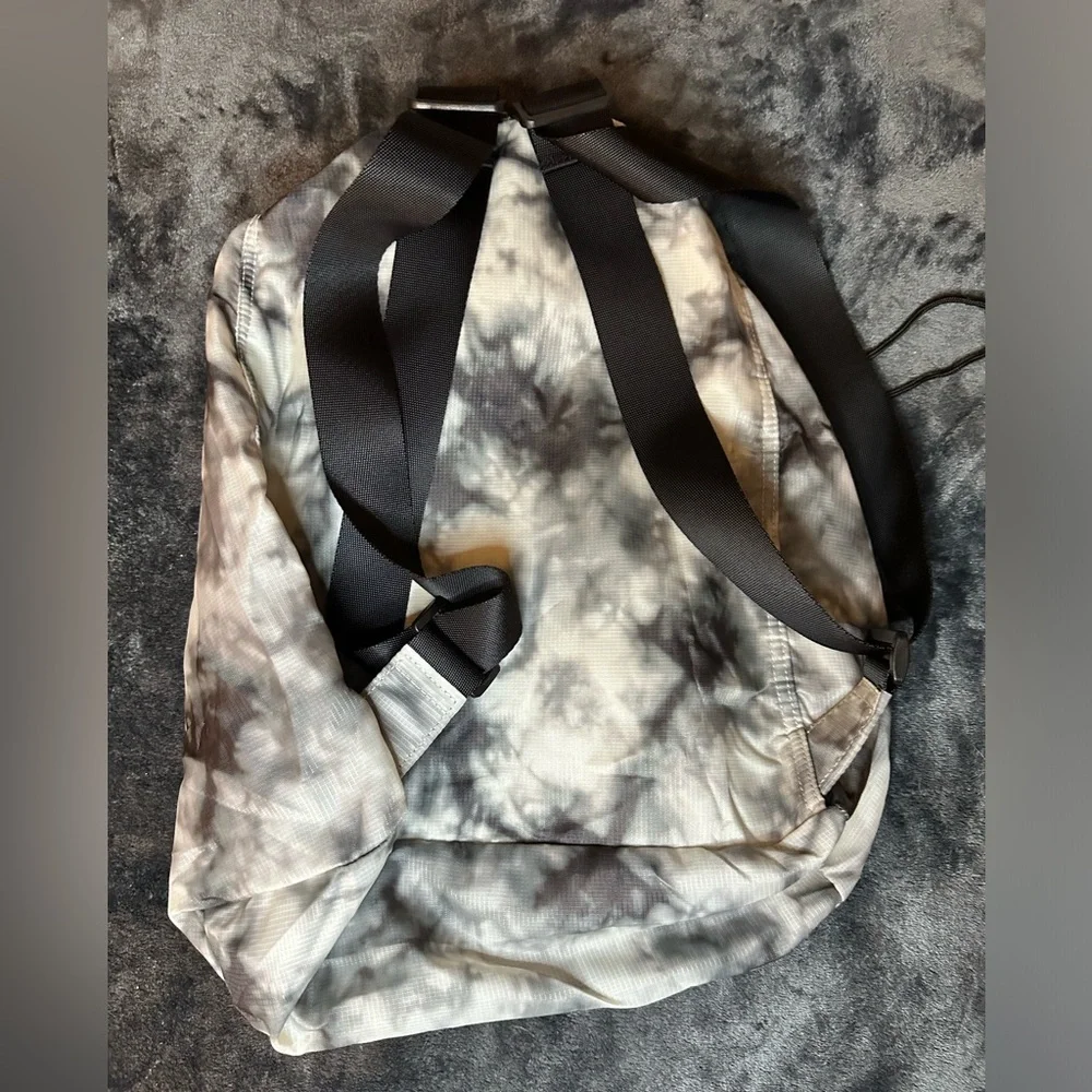 Victoria's Secret PINK Packable Backpack Fanny Pack Tie Dye *Never Used!* - Picture 3 of 4